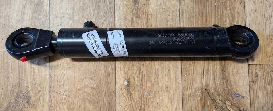 Siłownik hydrauliczny - wspomaganie układu kierowniczego Bizon