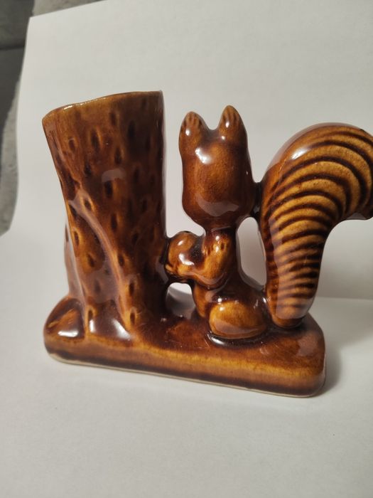 Wazonik wiewiórka PRL