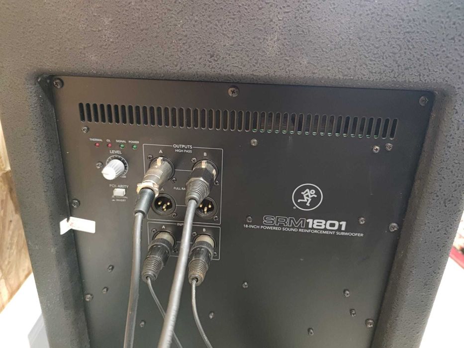 Subgrave Ativo Mackie SRM1801 18" 1000W