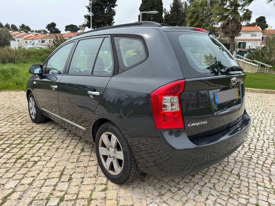 Kia Carens 2.0 CRDi LX (7lug.) 1 Proprietário - 2009