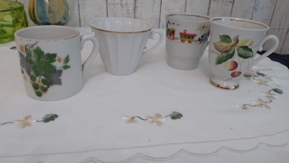 чашечки колекційні в гарному стані