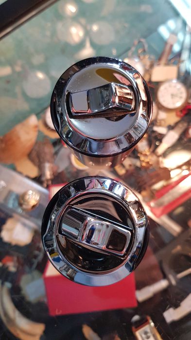 Isqueiros de mesa COLIBRI Par