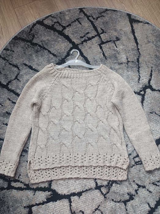 Beżowy sweter damski M