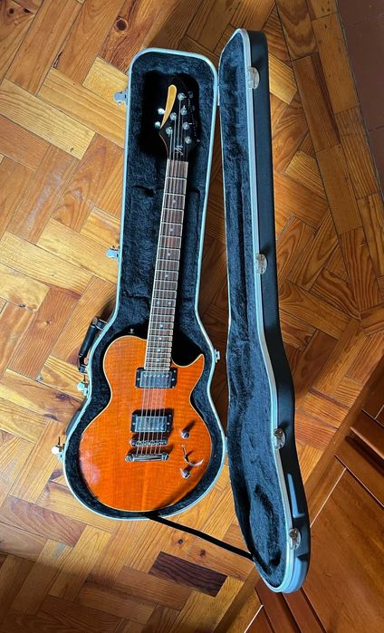 Guitarra elétrica Brian Moore