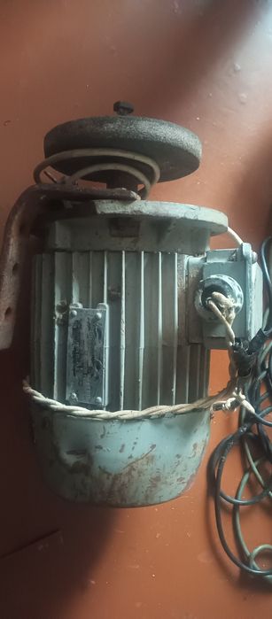 Продам електродвигун Асинхронний 230/380В
