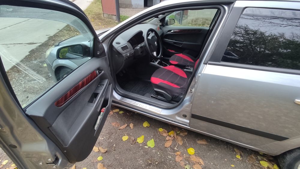 Opel Astra H 2005 рік 1,4 газ/бензин в доброму стані