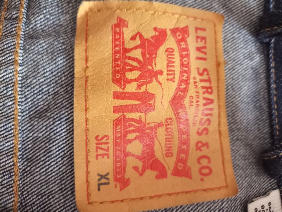 Джинсова куртка Levi's , чоловічаXL