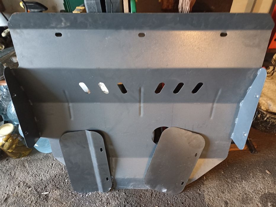 Продам захист підлогу двигуна та КПП Рено Майстер 2009 р.в. новий