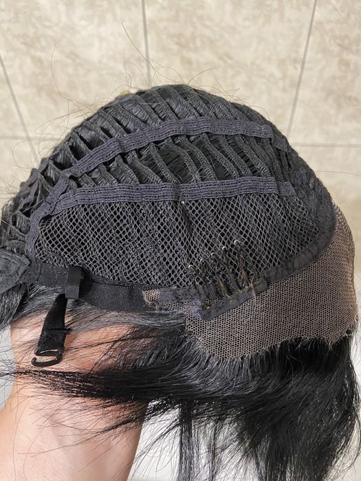 Перука ( парик) з натурального волосся зі стрижкою