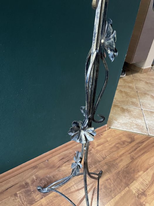 Kwienik metalowy, stojak