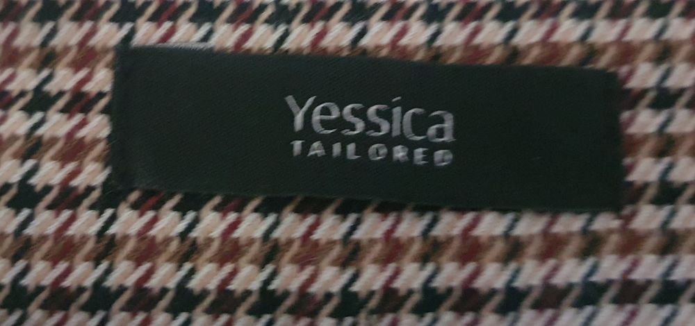 Spodnie z wysoką talią Yessica XS