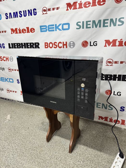 Siemens iQ500 вбудована мікрохвильовка (микроволновка)