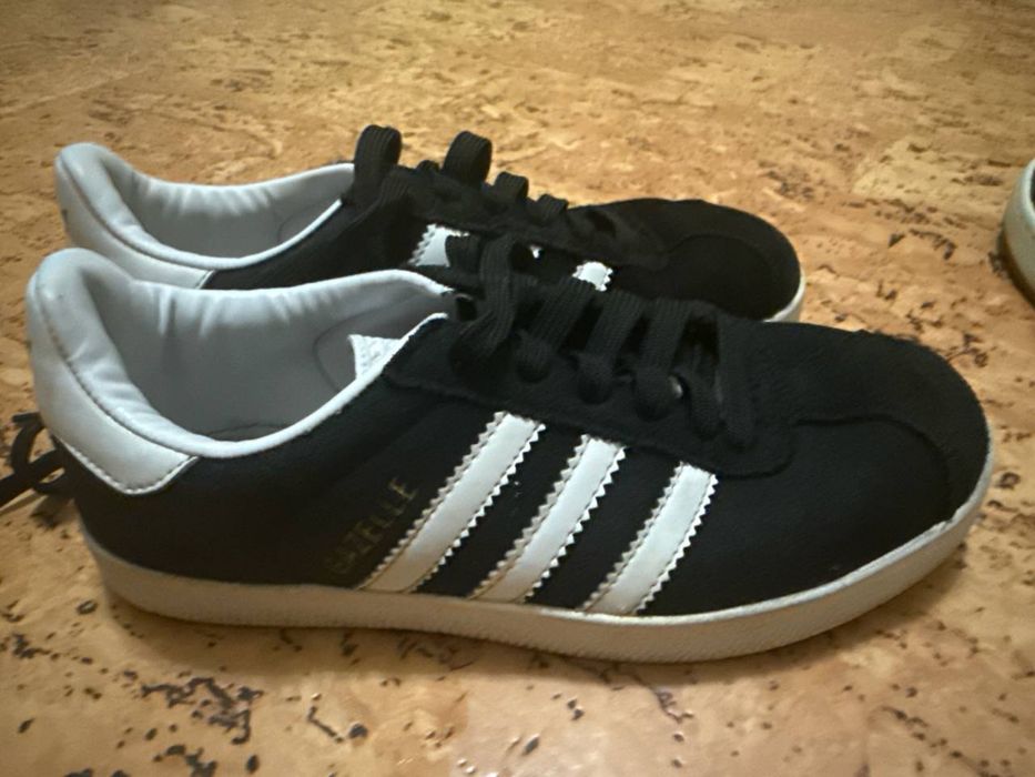 Продам кросівки Adidas Gazelle