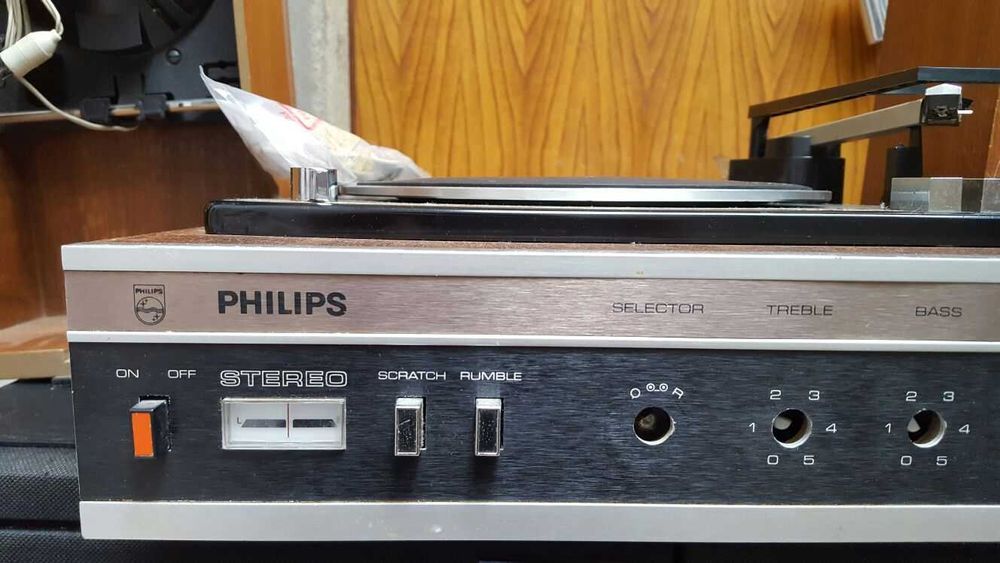 Gira Discos Philips 22 GF 446