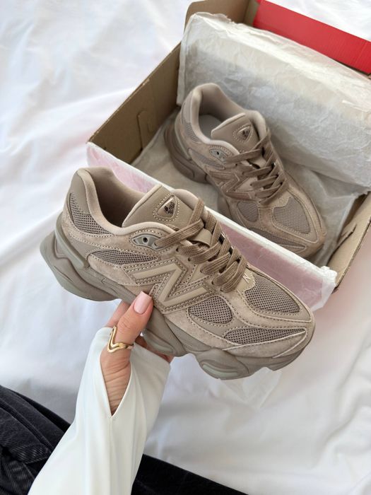 New Balance 9060 brown r39