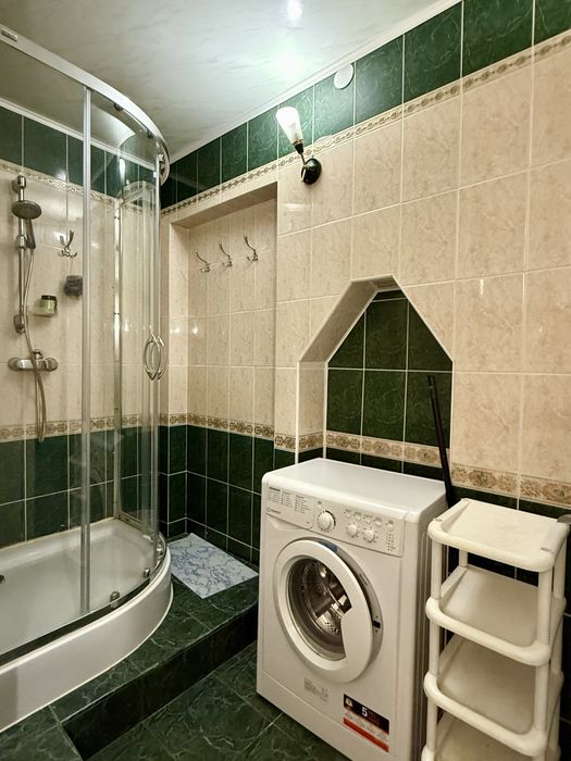 3 кімнатна квартира. 89 кв м. Нагірна частина