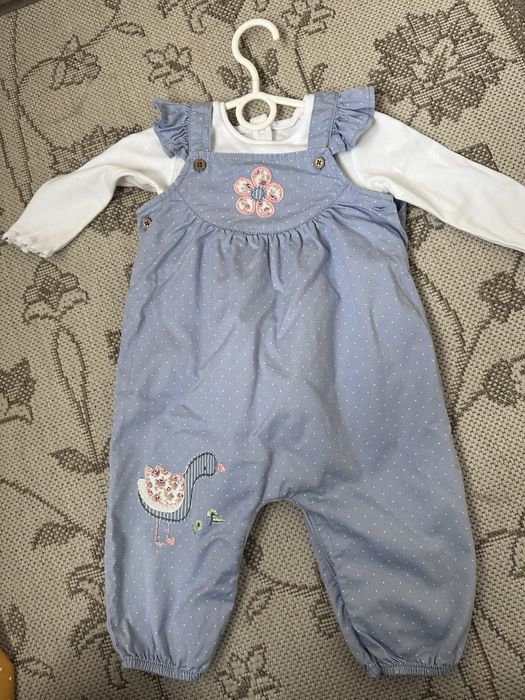 Комбінезон на дівчинку