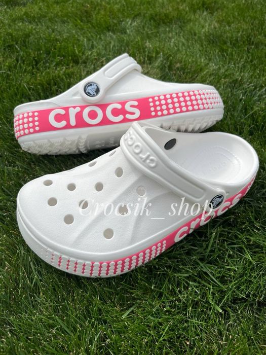 Стильні жіночі крокси crocs bayaband