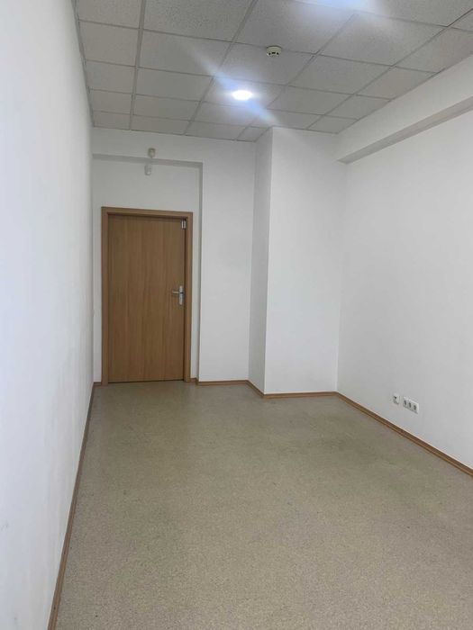 Оренда офіс 16м2 , м.Лівобережна в БЦ Армарис. ГЕНЕРАТОР Лівий берег