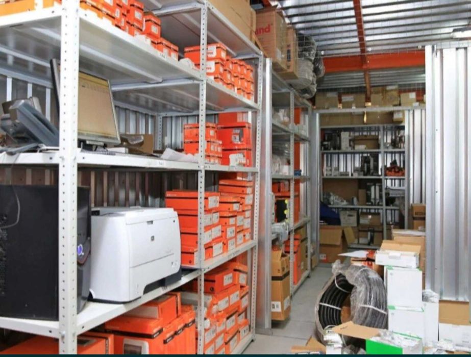 Прокат помещений хранения личных вещей склад контейнер гараж ячейка