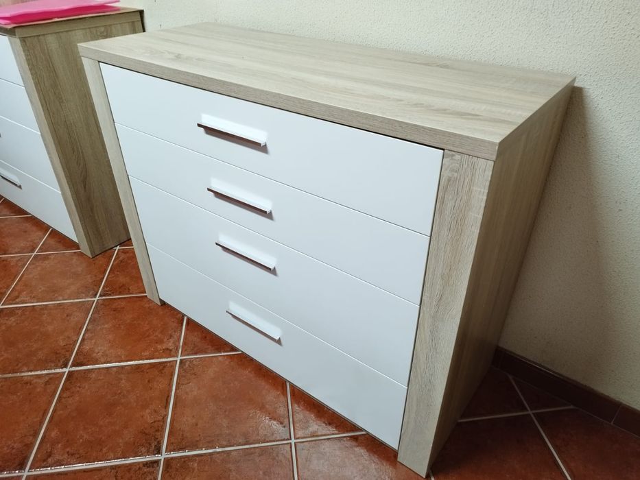 Quarto de casal completo - Marca: Lourini - Muito bom estado