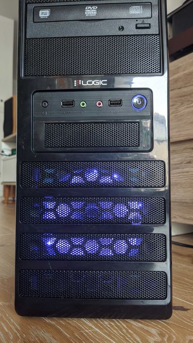 Komputer stacjonarny CPU 4 rdzenie, Win 10, Bluetooth, WiFi, NOWY SSD