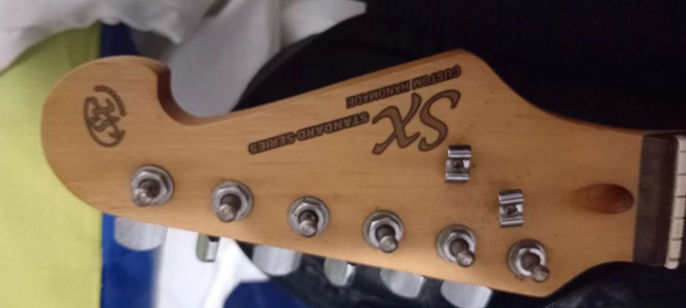 Guitarra elétrica sx