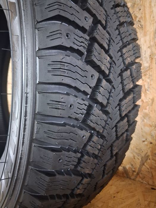 Opony wzmacniane 225 65 R16C