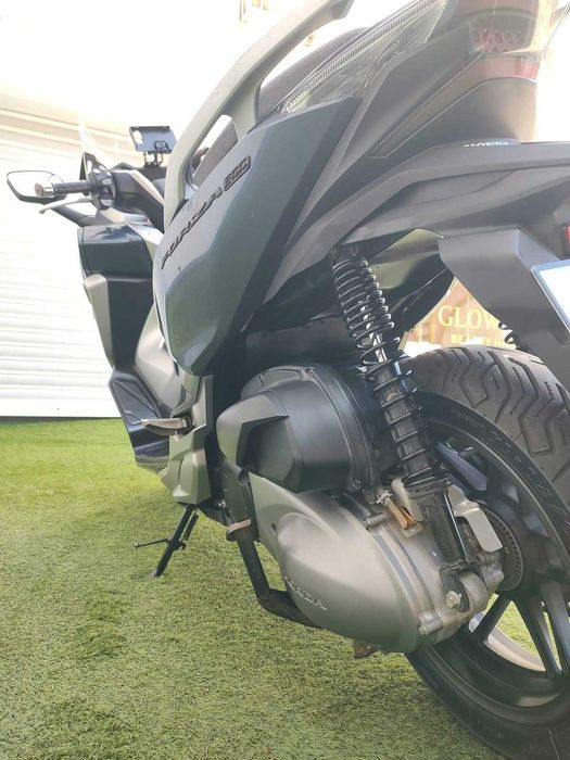 Mota Honda Forza 300