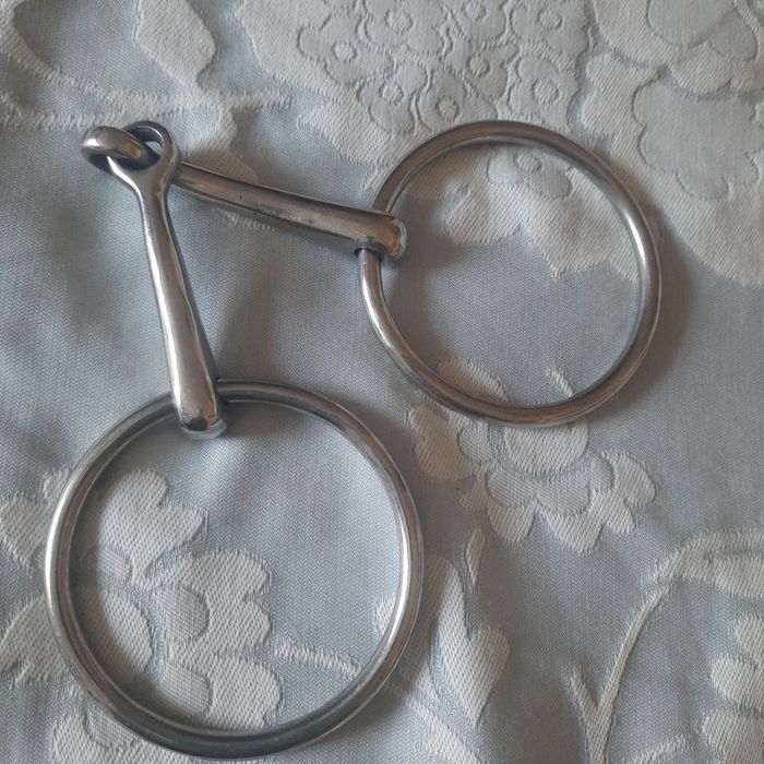 Трензель-дев'ятка для коней і поні