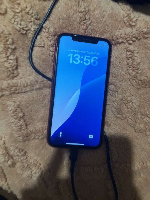 Продам iphone xr  стан 8/10