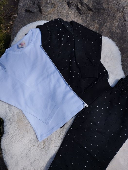 Дитячий костюм  на  дівчинку 3-8 років