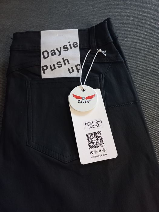 Woskowane spodnie push up XL