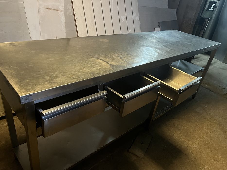 Escaparate Movel em inox com 3 gavetas 2.50mt