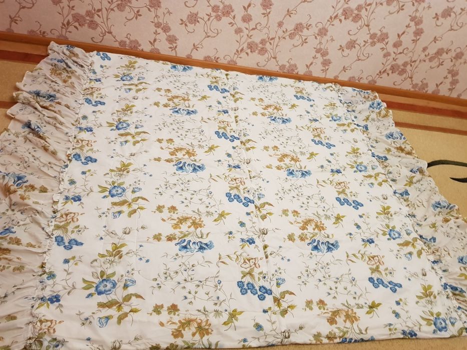 Продам покрывало на 2 хспальную кровать
