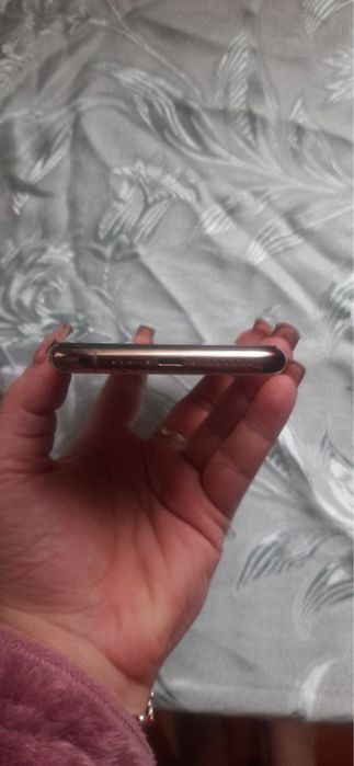 Продам айфон 11 про