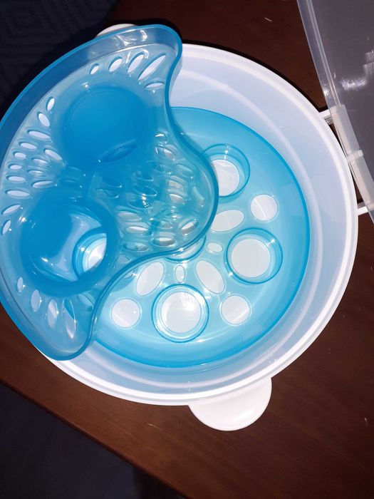 Esterrlizador de biberões em estado novo