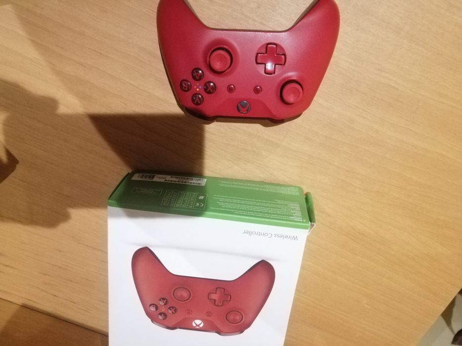 Comando Xbox one em caixa