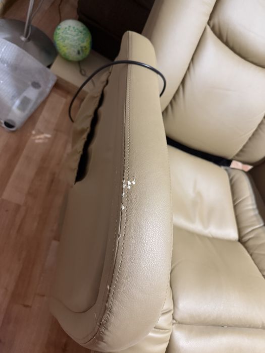 Fotel masujący skorzany