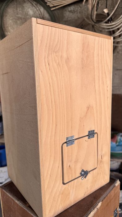 Ninhos para aves de medio porte