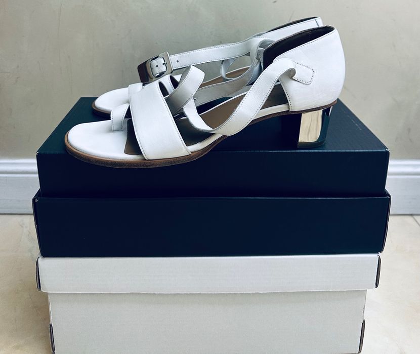 Hermes босоніжки сандалі білі шкіряні кожаные босоножки оригинал кожа