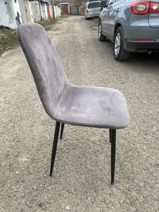 Продам стільці для кафе в хорошому стані