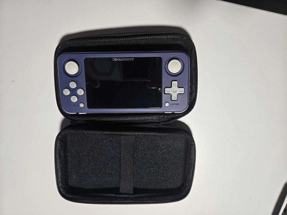 przenośna konsola anbernic 351p