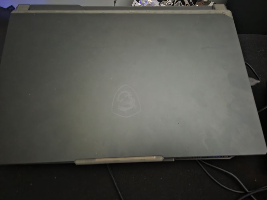 Portatil MSI cyborg 15 A12VE