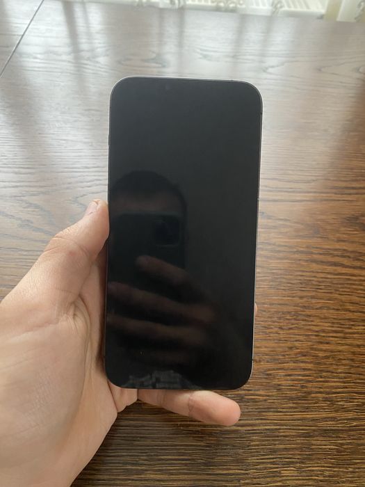 Продам iPhone 13 Pro Max на запчастини.