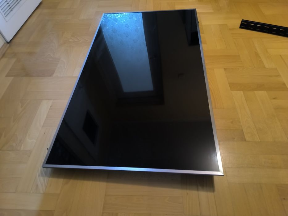 Do sprzedania Samsung 55cali,w bardzo dobrym stanie,używany wraz z mocowaniem na ścianę.