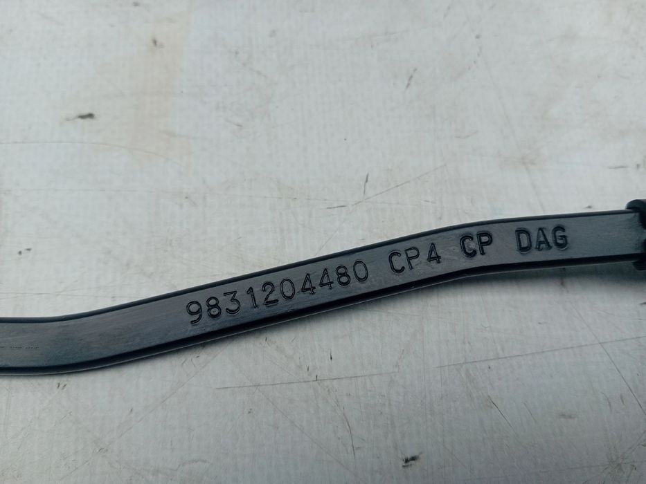 Haste / braço de escova limpa vidros frente direita CITROËN C4 III