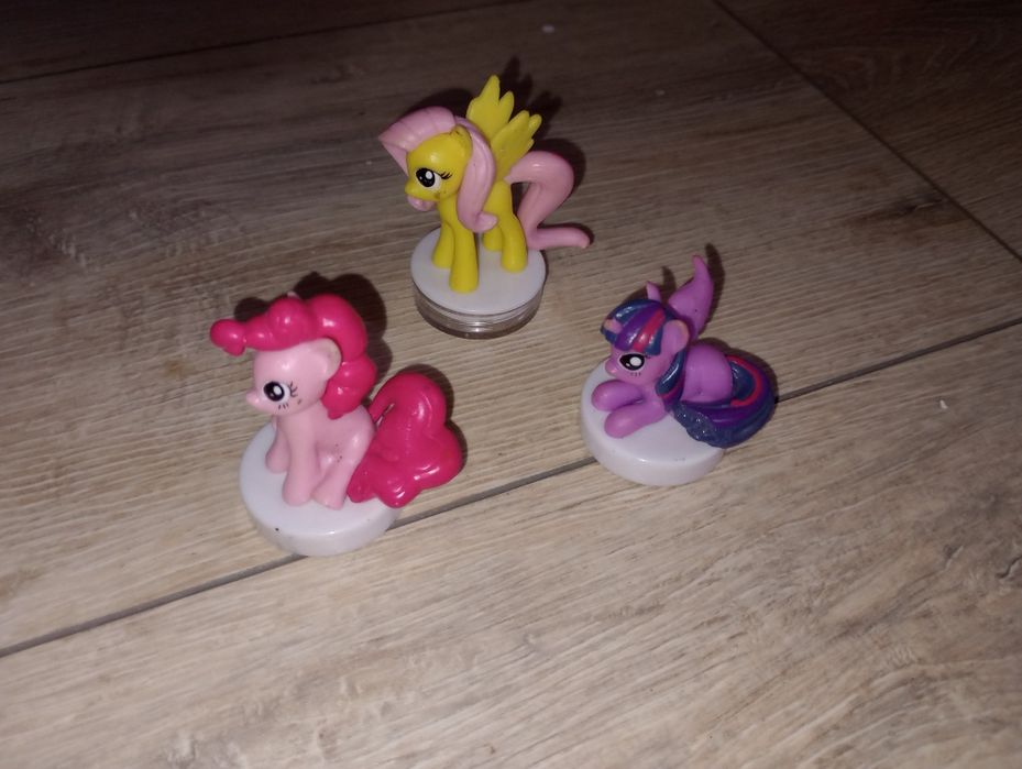 Figurki pieczątki My little pony + 2 koniki