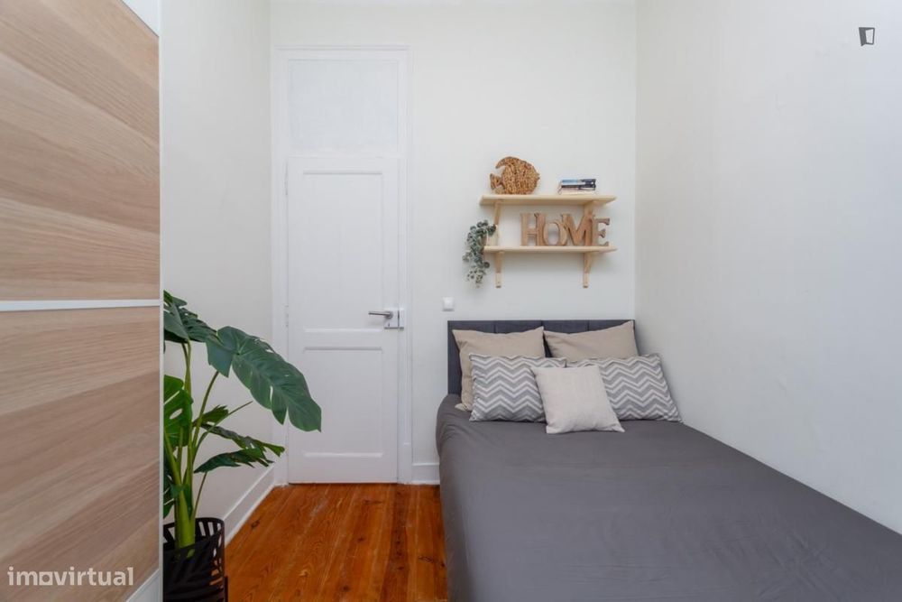 Quarto - localizado em Alcântara Lisbon