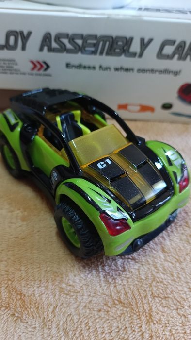 Машинка инерционная